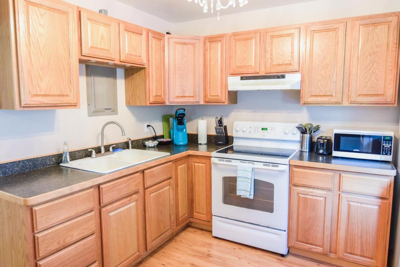 Brown & Hawkins Historical Apartments スワード エクステリア 写真
